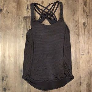 LULULEMON OPEN-BACK BLACK TOP